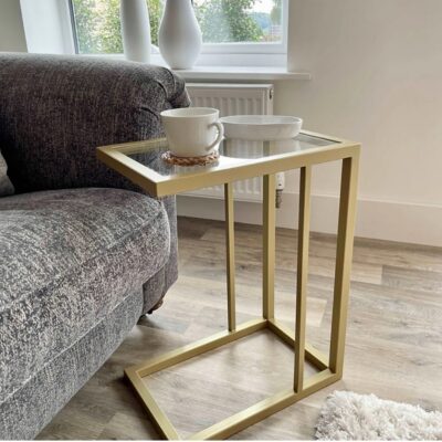 Mesa Auxiliar de Sofá de Cristal – Diseño Moderno y Funcional