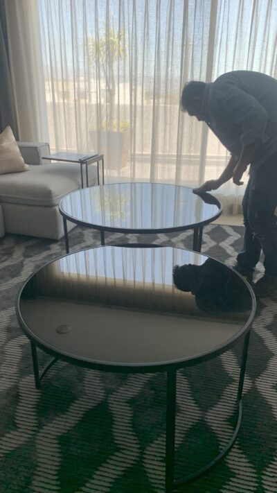 Set de Mesas Eclipse Mega | Diseño Contemporáneo con Acabados de cristal. - Image 2