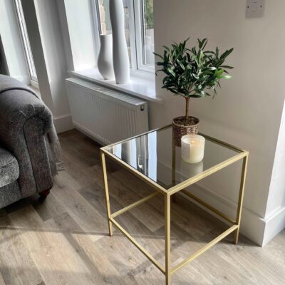 Mesa Auxiliar de Cristal Madison – Elegancia Minimalista para Tu Hogar