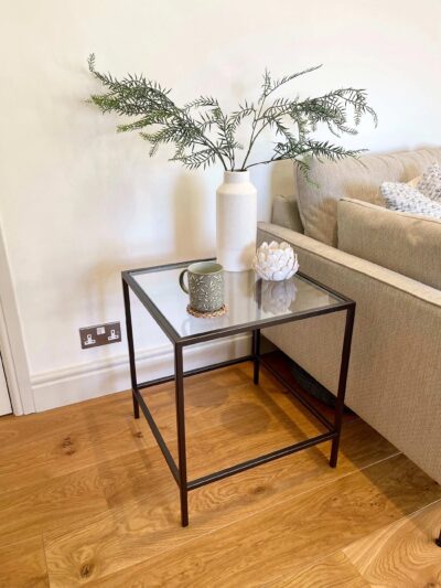 Mesa Auxiliar de Cristal Madison – Elegancia Minimalista para Tu Hogar - Image 15